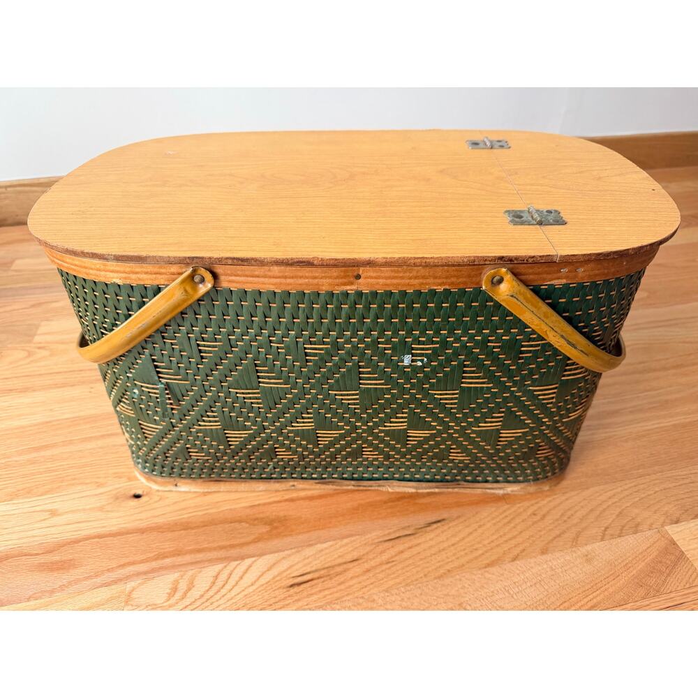 Vintage Hawkeye Picnic Basket w/Utensils - Picture 7 of 13